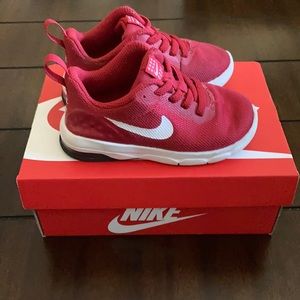 Nike Toddler Red Sneakers // Size 7C